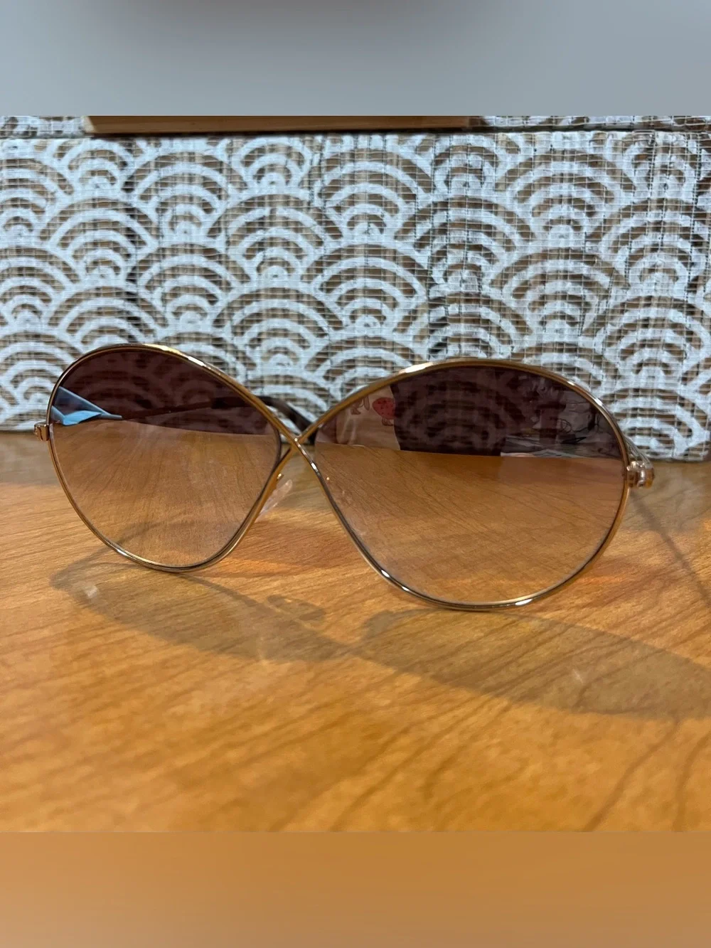 Tom Ford Rania-02 TF564 28Z Oversized Round Sunglasses – Made in Italy MSRP$495